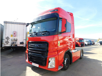 Камион влекач FORD