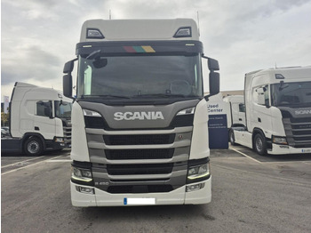 Камион влекач SCANIA R 450