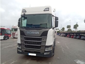 Камион влекач SCANIA R