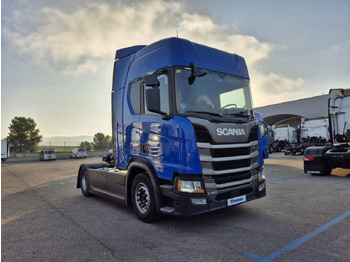 Камион влекач SCANIA R 450