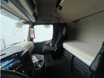 Interior photo 1: Камион влекач Mercedes-Benz Actros 1848 LS 4x2 Actros 1848 LS 4x2, Volumer, Retarder
