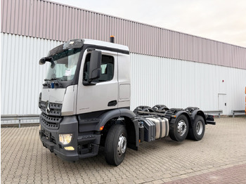 Камион со кабинска шасија MERCEDES-BENZ Arocs