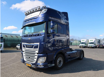 Камион влекач DAF XF 530