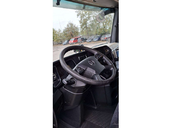 Interior photo 1: Камион влекач Mercedes-Benz Actros