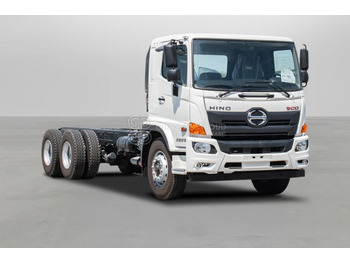Камион со кабинска шасија HINO