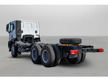 Камион со кабинска шасија IVECO T-WAY AT380T47H 6X4 R24 TYRES CHASSIS - Barcelona Stock: слика 3