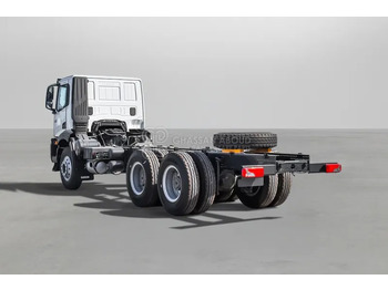 Камион со кабинска шасија Iveco T-WAY AD380T47H 6x4 R24 Tyres Chassis - Barcelona Stock: слика 2