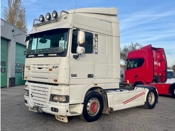 Камион влекач DAF XF 105 460