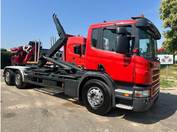 Камион со кука за подигање SCANIA P 380