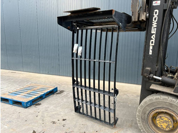 Кабина и ентериер CATERPILLAR