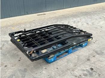 Кабина и ентериер CATERPILLAR