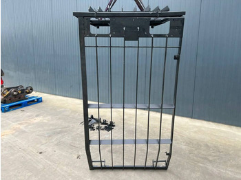 Кабина и ентериер CATERPILLAR