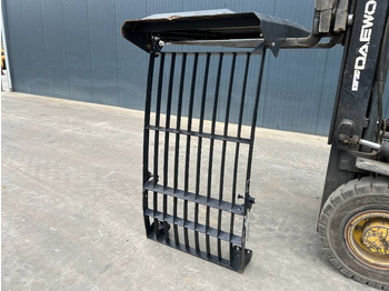 Кабина и ентериер CATERPILLAR