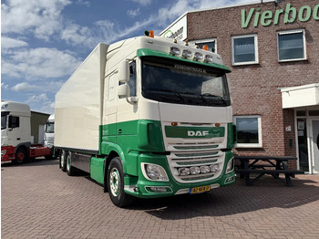 Камион сандучар DAF XF 460