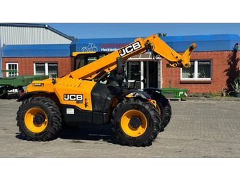 Натоварувач JCB