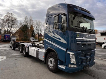 Камион со кука за подигање VOLVO FH 460