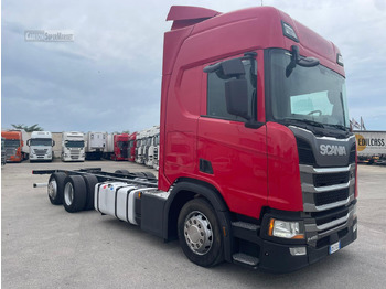 Камион со церада SCANIA R 450