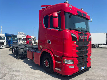 Транспортер на контејнер/ Камион со променливо тело SCANIA S 500