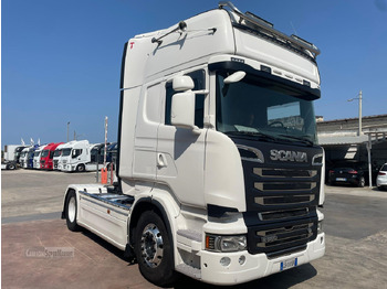 Камион влекач SCANIA R 560
