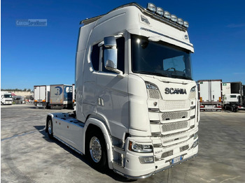 Камион влекач SCANIA S 500