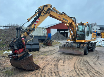 Багер LIEBHERR A 900