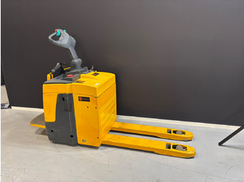 Опрема за ракување со материјали JUNGHEINRICH