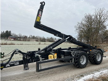 Земјоделска приколка PRONAR