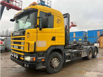Камион со кука за подигање SCANIA R124