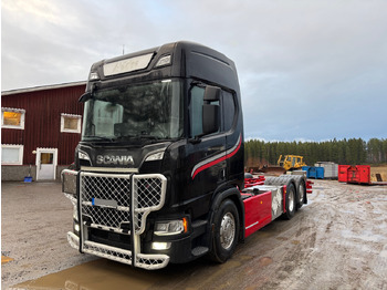 Камион со кабинска шасија SCANIA R 730