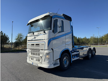 Камион со кука за подигање VOLVO FH13