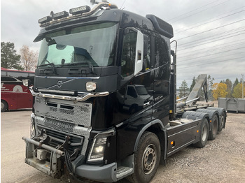 Камион со кука за подигање VOLVO FH16