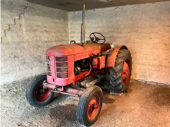 Трактор VOLVO