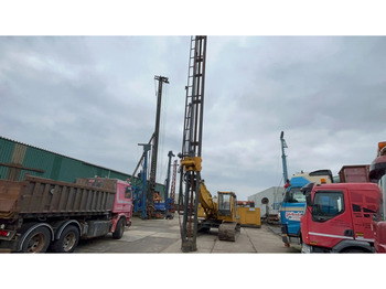 Машина за бушење JCB JS200LC