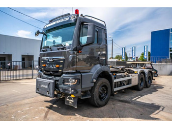 Камион со кука за подигање MAN TGS