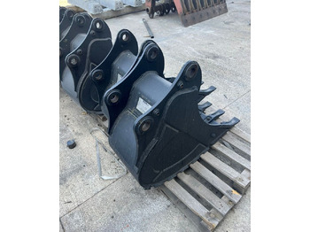 Нов Корпа за багер JCB 3CX Bucket: слика 3