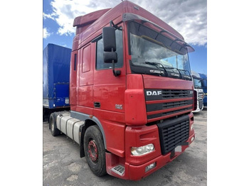 Камион влекач DAF XF 95