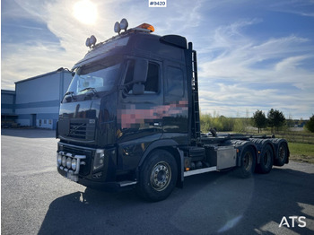 Камион со кука за подигање VOLVO FH16