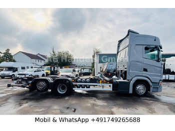 Транспортер на контејнер/ Камион со променливо тело Scania S450 HighLine BDF *Retarder/Lenk+Lift/Multi/LBW: слика 2