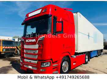 Камион влекач SCANIA S 500