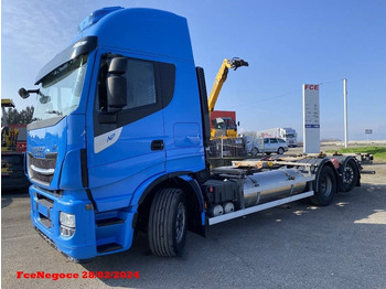 Камион со кабинска шасија IVECO Stralis 460