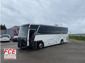 Приградски автобус