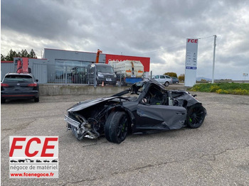 Автомобил PORSCHE