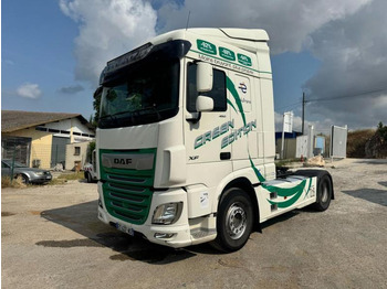 Камион влекач DAF XF 450