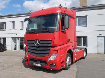Камион влекач MERCEDES-BENZ Actros 1846