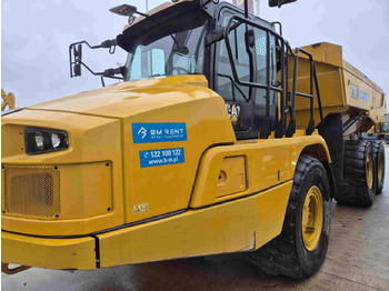 Зглобен истоварувач CATERPILLAR 730