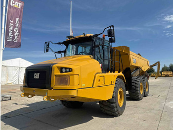 Зглобен истоварувач CATERPILLAR 730