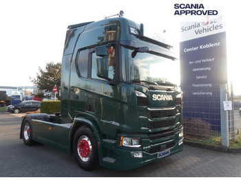 Камион влекач SCANIA R