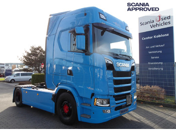 Камион влекач SCANIA S