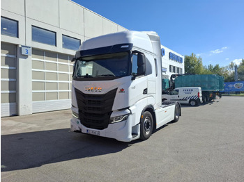 Камион влекач IVECO S-WAY
