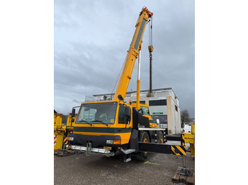 Камион со кран